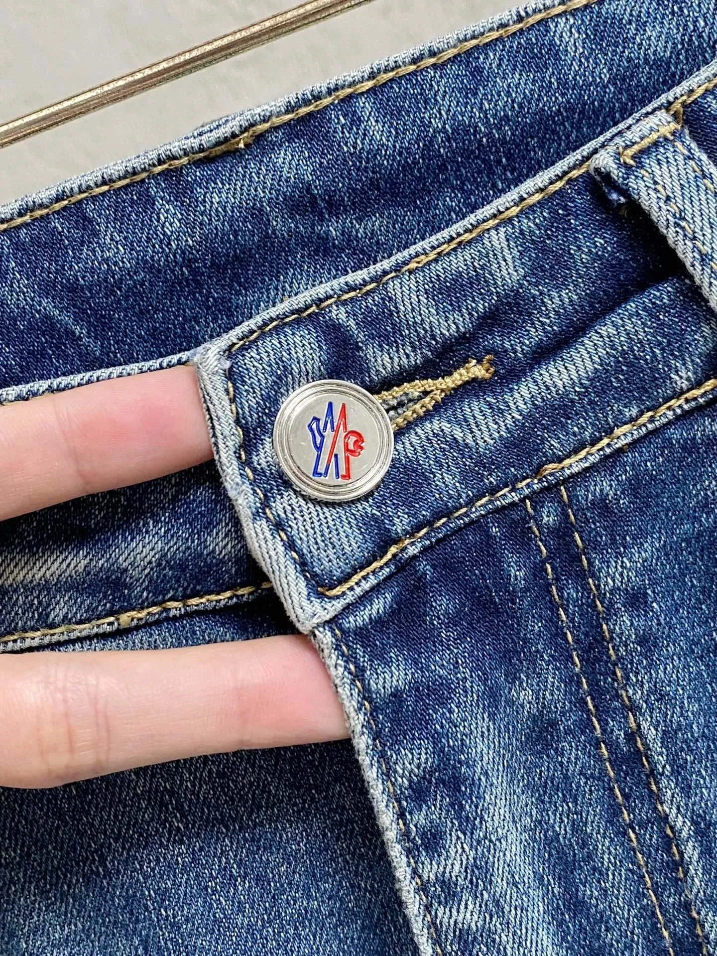 Moncler 2026 ！ ， ， ！ ， ， Breathable ， logo ， 。 ， ！ 。Sizes：28-36 35